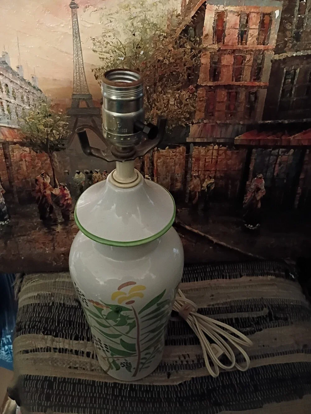 California Ceramic-Vintage Hand Painted Ceramic Table Lamp with Green Trim.